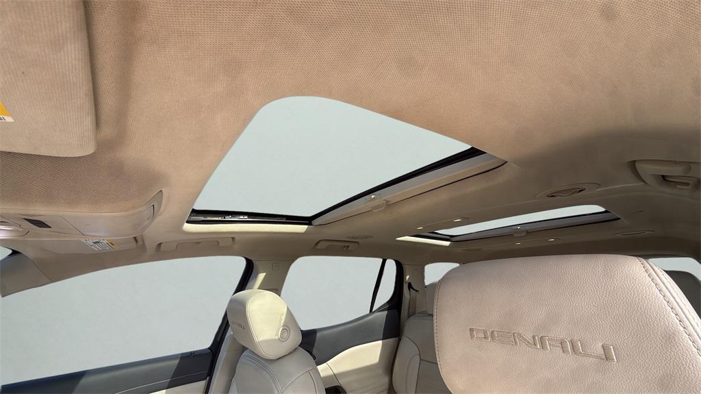 used 2021 GMC Acadia car, priced at $25,995