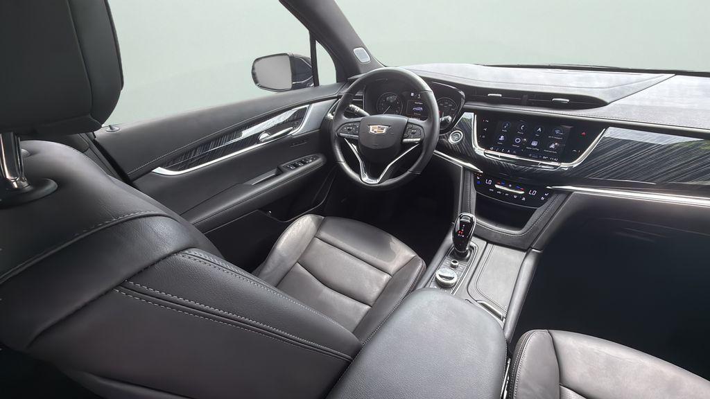 used 2024 Cadillac XT6 car, priced at $42,900