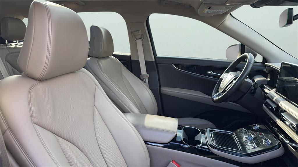 used 2021 Lincoln Nautilus car, priced at $24,900