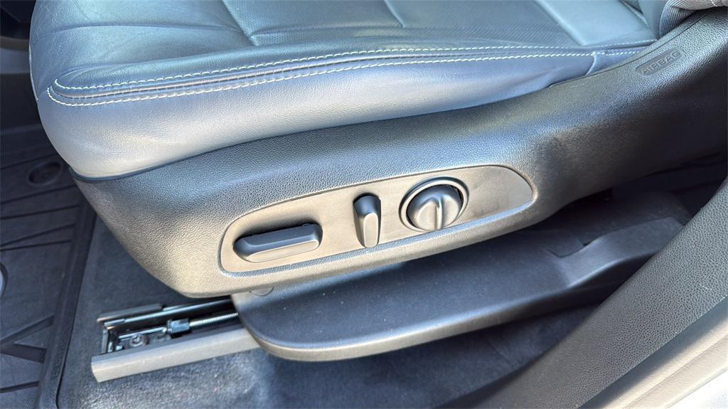 used 2021 Buick Enclave car, priced at $23,900