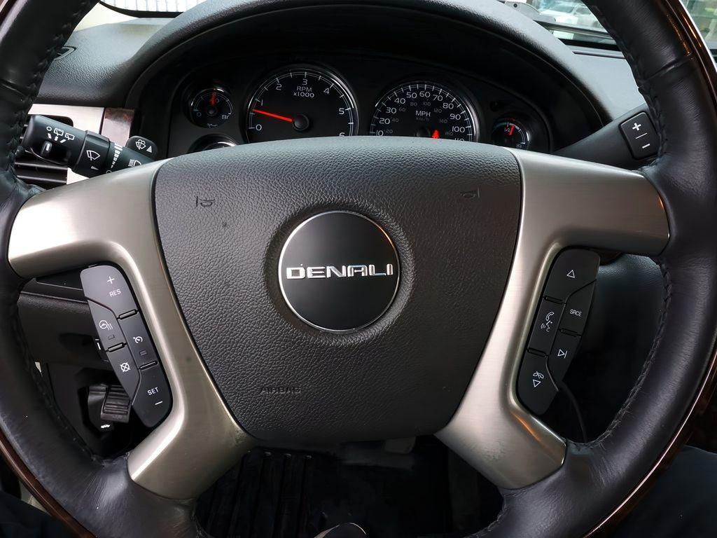 used 2014 GMC Yukon car, priced at $13,259