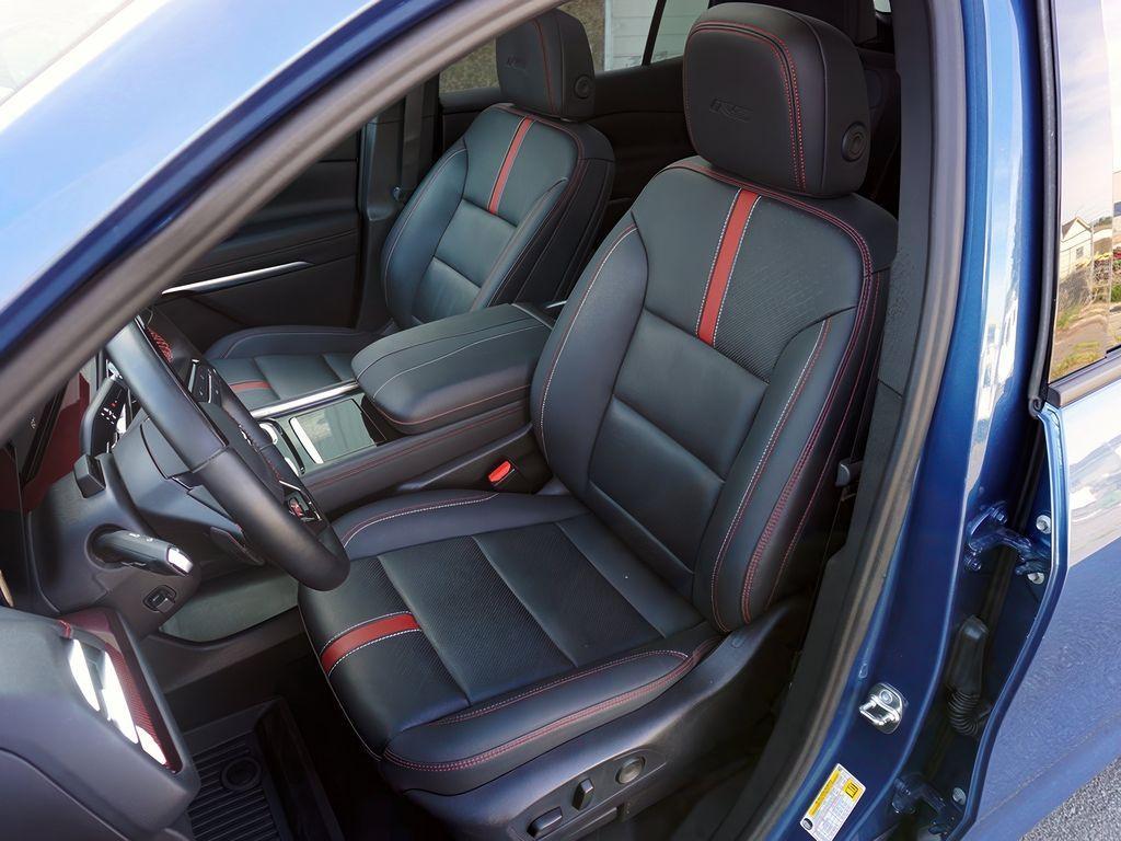 used 2024 Chevrolet Traverse car, priced at $54,999