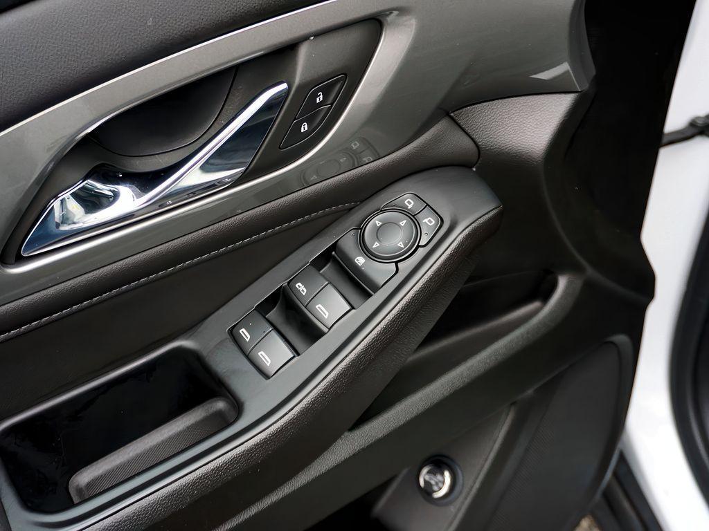 used 2023 Chevrolet Traverse car, priced at $37,999