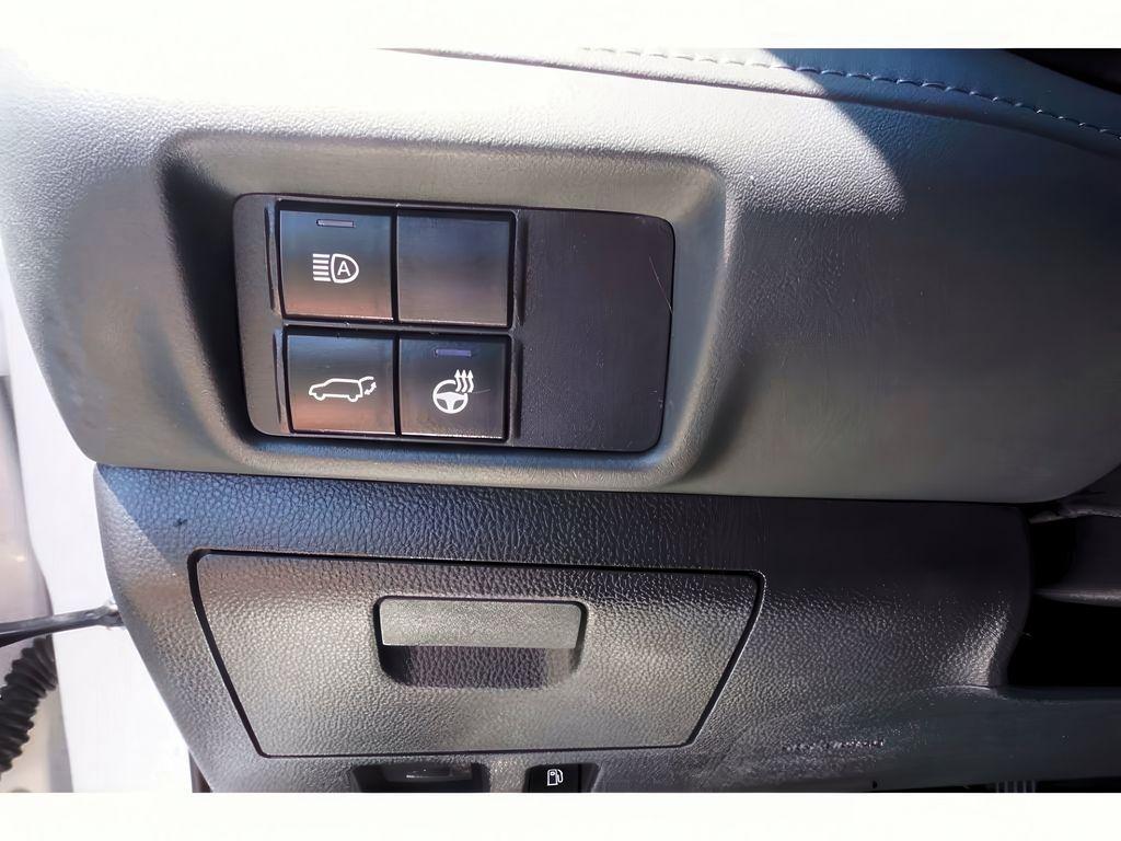 used 2022 Toyota Highlander car, priced at $29,699
