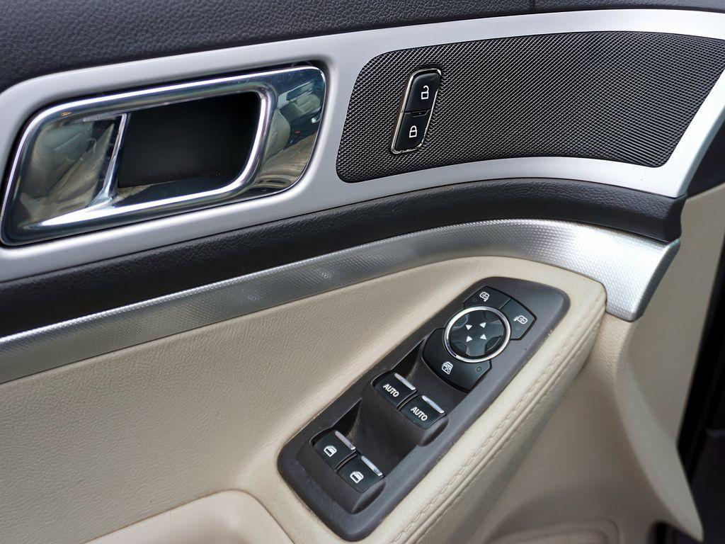 used 2013 Ford Explorer car, priced at $9,999