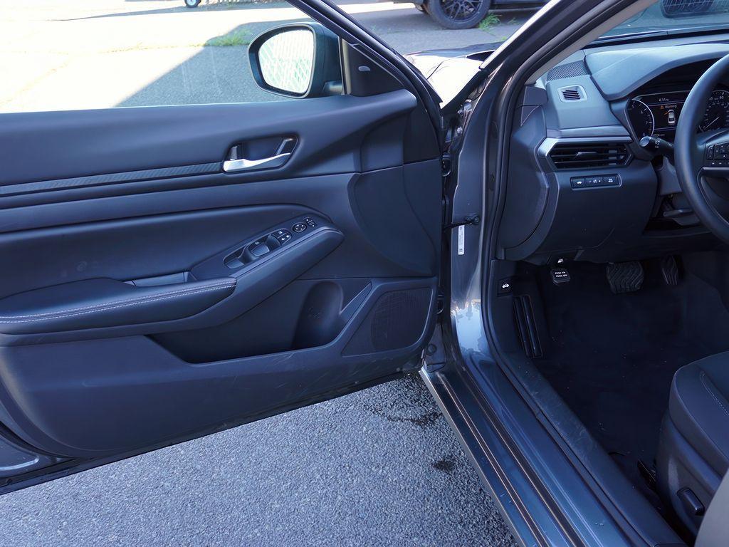 used 2025 Nissan Altima car, priced at $23,999