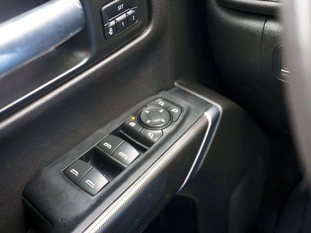 used 2021 GMC Sierra 1500 car, priced at $38,899