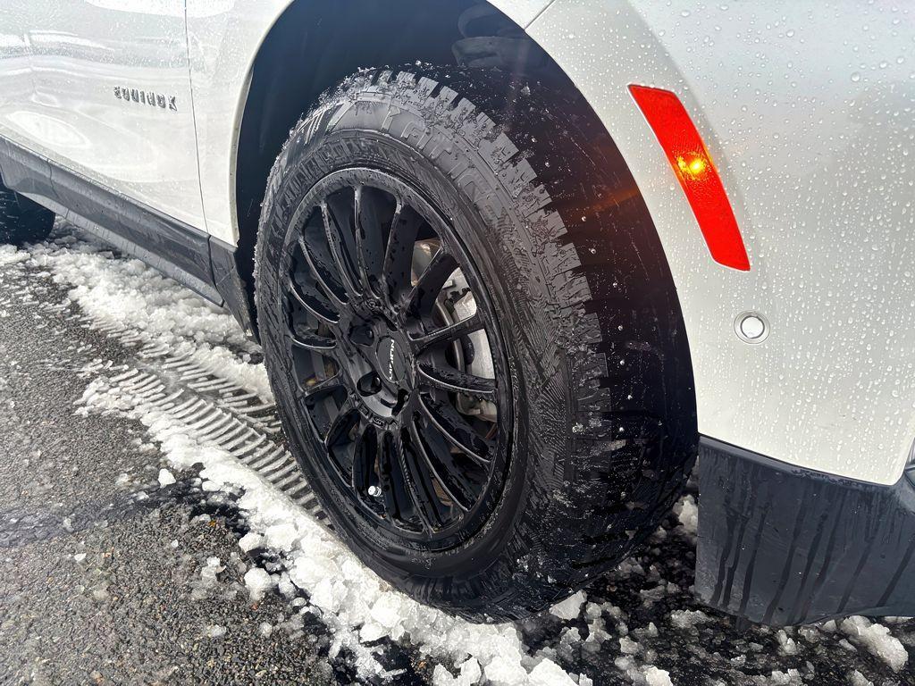 used 2024 Chevrolet Equinox car, priced at $27,999