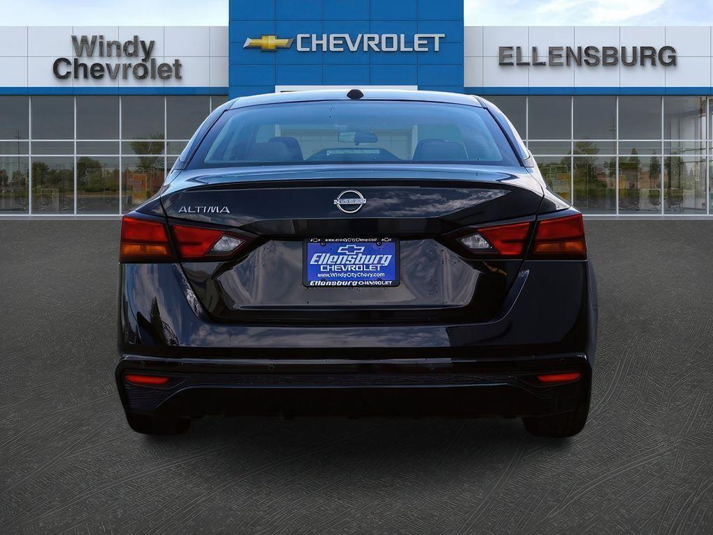 used 2025 Nissan Altima car, priced at $25,999