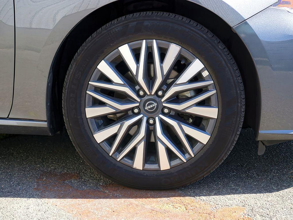used 2025 Nissan Altima car, priced at $25,999