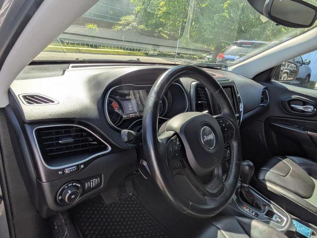 used 2019 Jeep Cherokee car, priced at $16,790