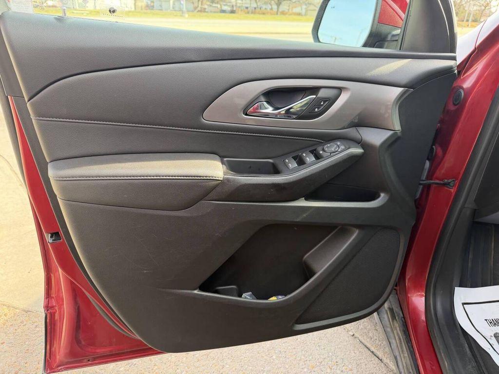 used 2023 Chevrolet Traverse car, priced at $19,995