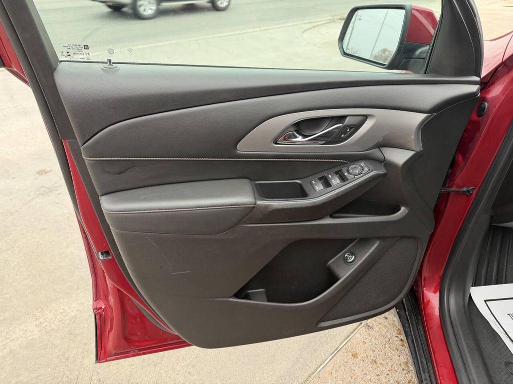 used 2021 Chevrolet Traverse car, priced at $17,495