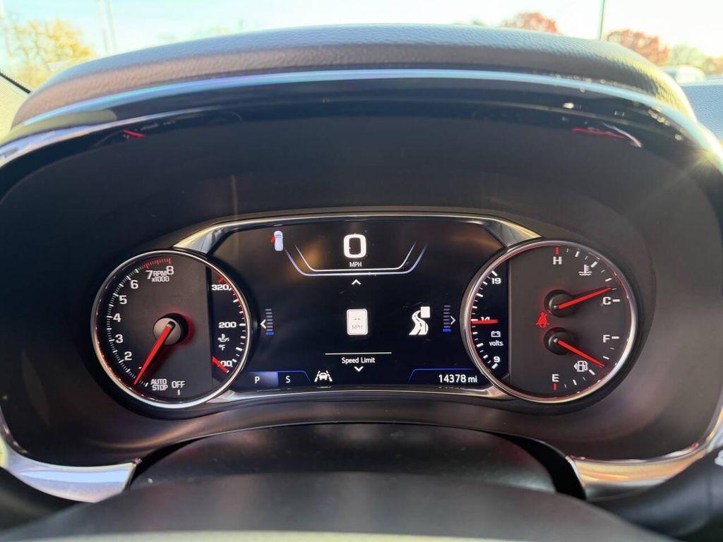 used 2023 Chevrolet Traverse car, priced at $32,495