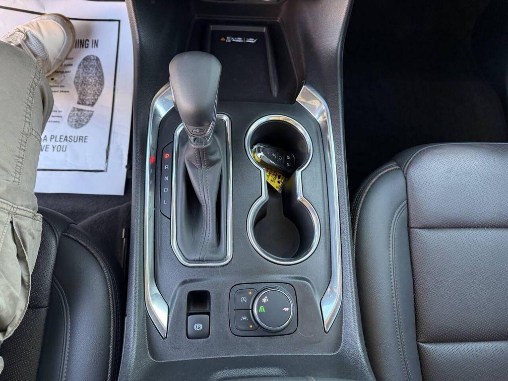 used 2023 Chevrolet Traverse car, priced at $32,495