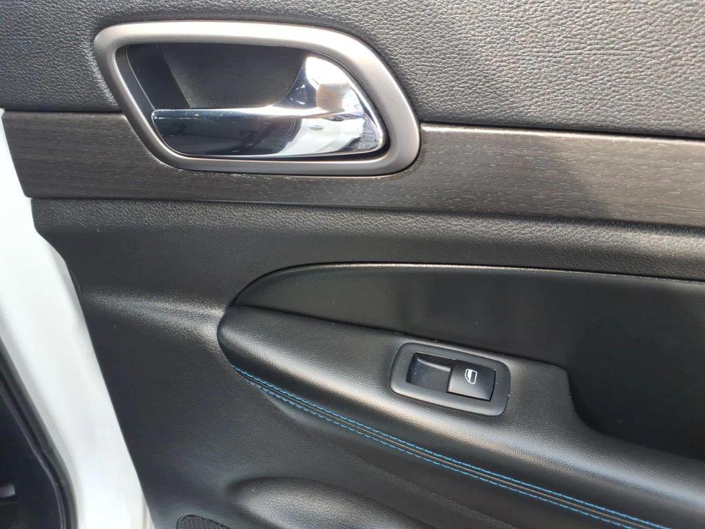 used 2018 Jeep Grand Cherokee car, priced at $12,495