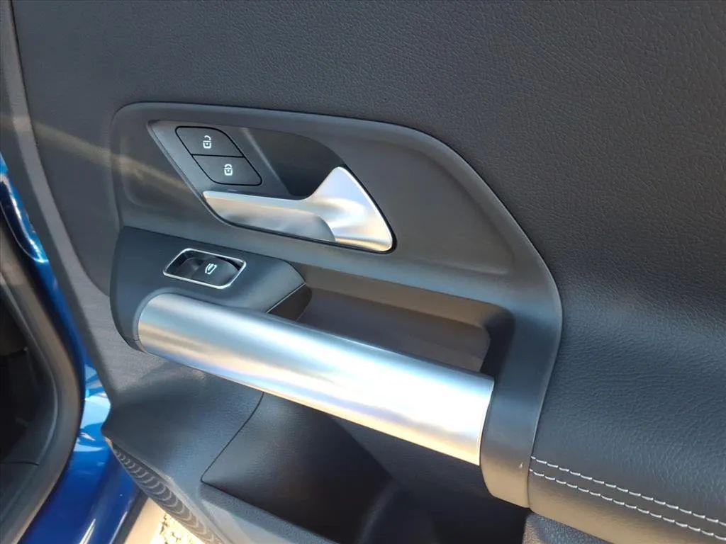 used 2025 Mercedes-Benz GLA 250 car, priced at $32,888