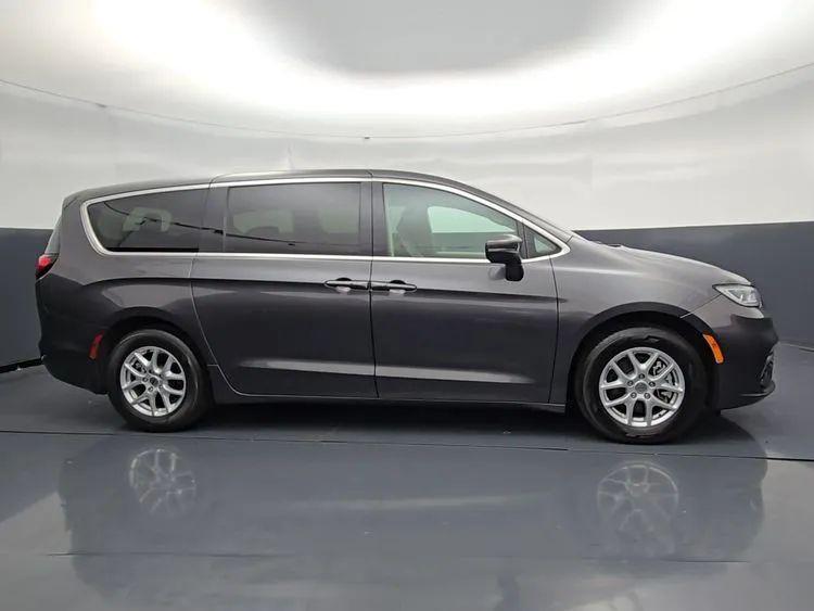 used 2023 Chrysler Pacifica car, priced at $20,995