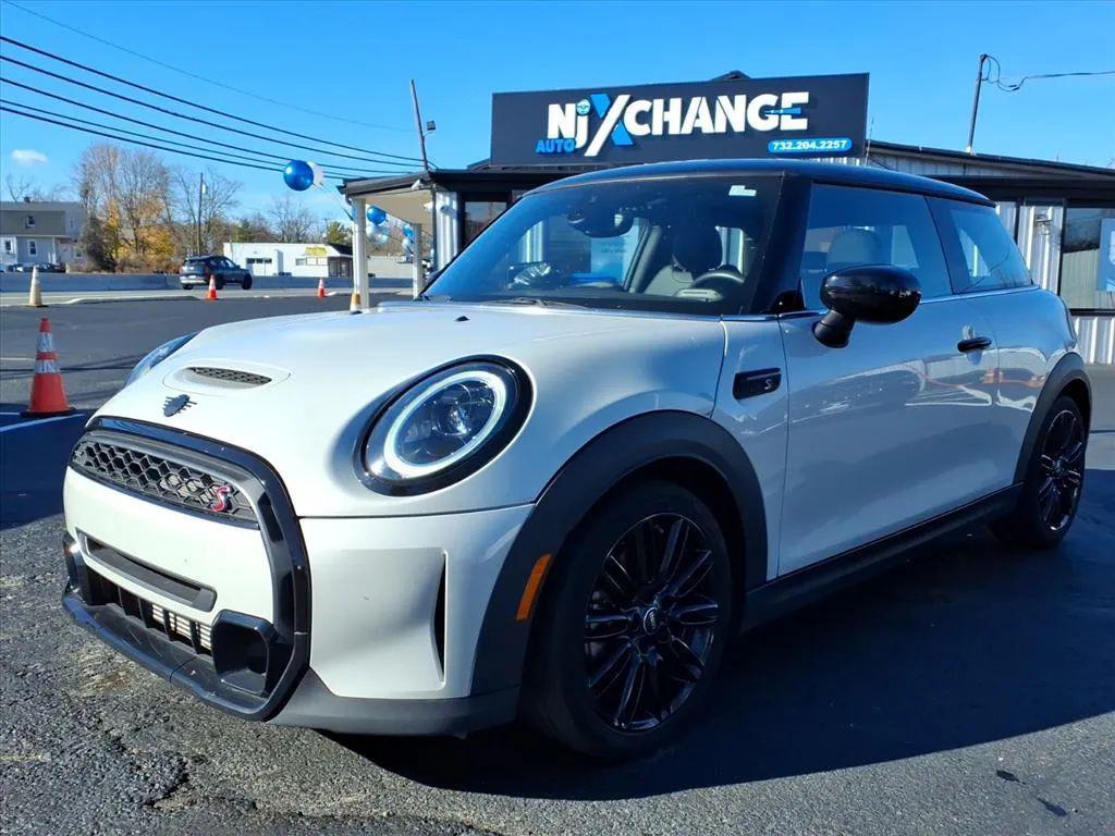 used 2023 MINI Hardtop car, priced at $21,900