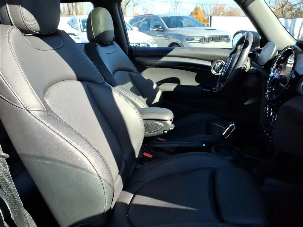 used 2023 MINI Hardtop car, priced at $21,900