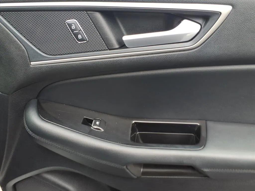 used 2019 Ford Edge car, priced at $11,900