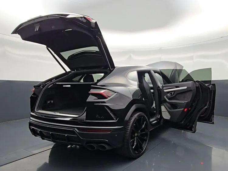 used 2022 Lamborghini Urus car, priced at $198,590