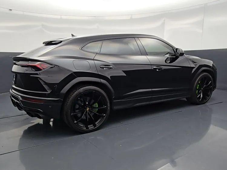 used 2022 Lamborghini Urus car, priced at $198,590