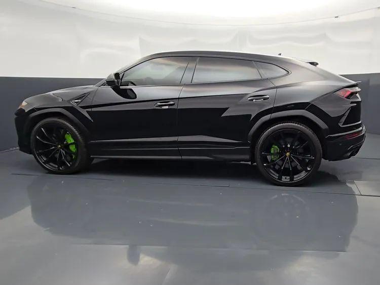 used 2022 Lamborghini Urus car, priced at $198,590