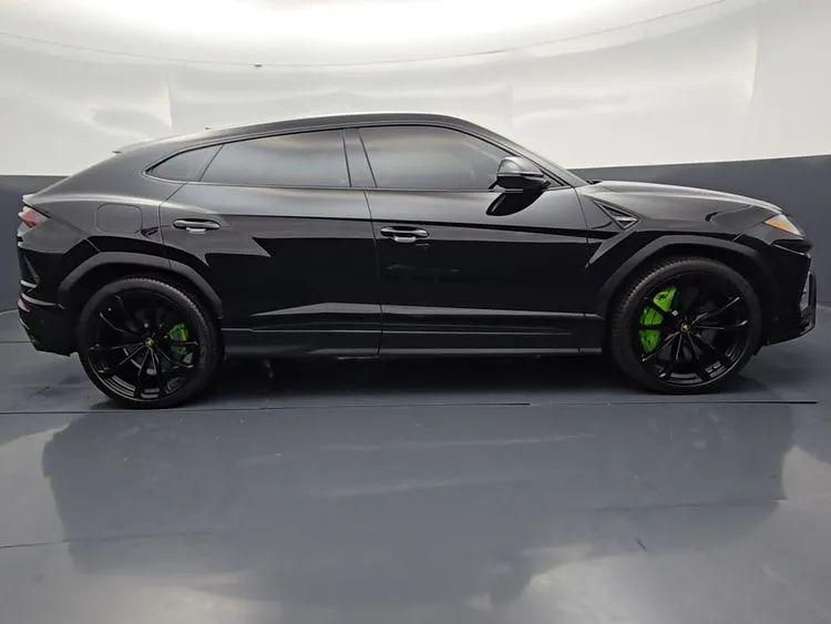 used 2022 Lamborghini Urus car, priced at $198,590
