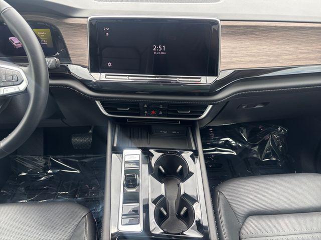 used 2025 Volkswagen Atlas car, priced at $37,125