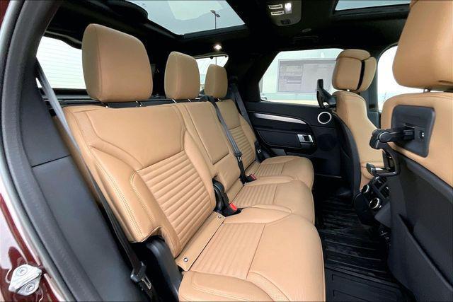 new 2026 Land Rover Discovery car, priced at $78,521