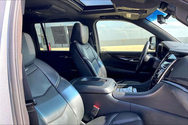 used 2018 Cadillac Escalade ESV car, priced at $22,922