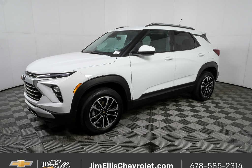 used 2025 Chevrolet TrailBlazer car, priced at $23,525