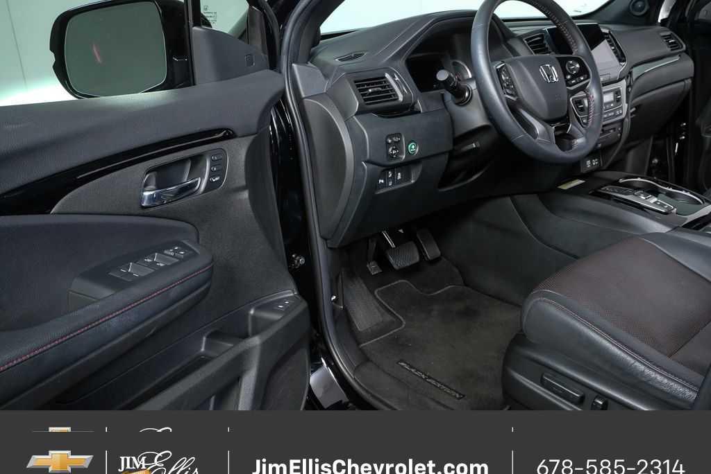 used 2022 Honda Pilot car, priced at $34,000