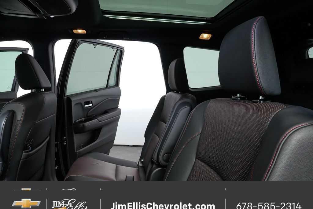 used 2022 Honda Pilot car, priced at $34,000