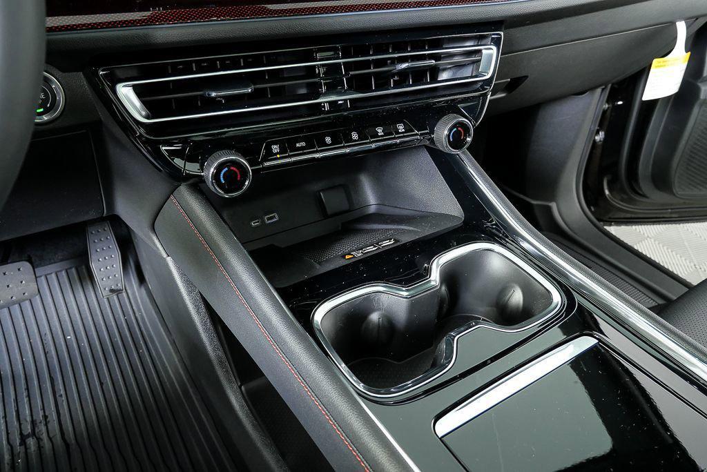 new 2026 Chevrolet Traverse car, priced at $51,045