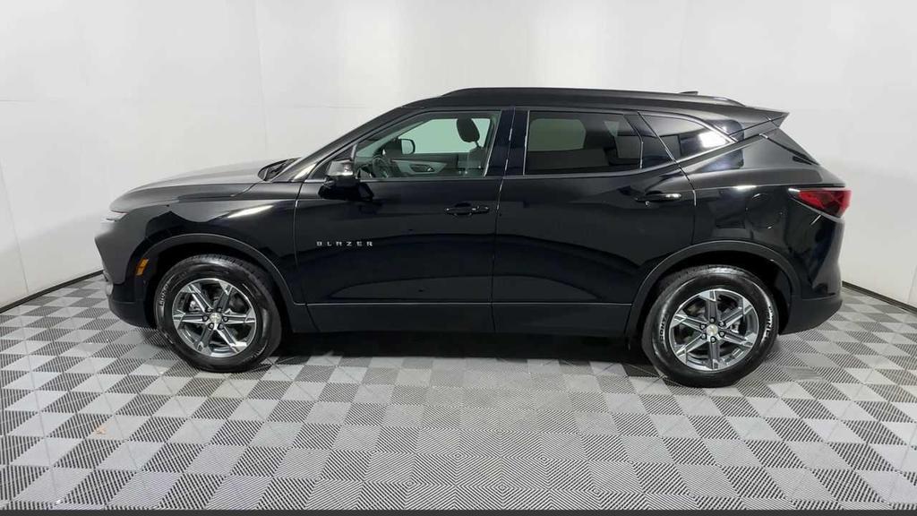used 2024 Chevrolet Blazer car, priced at $28,420