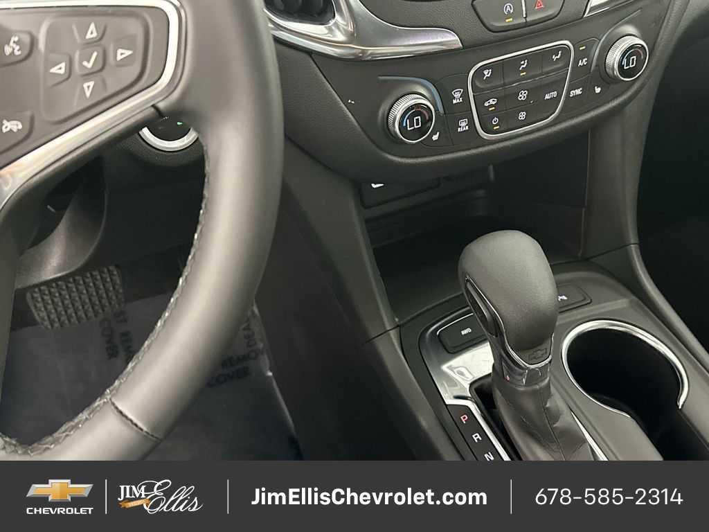 used 2024 Chevrolet Equinox car, priced at $21,400
