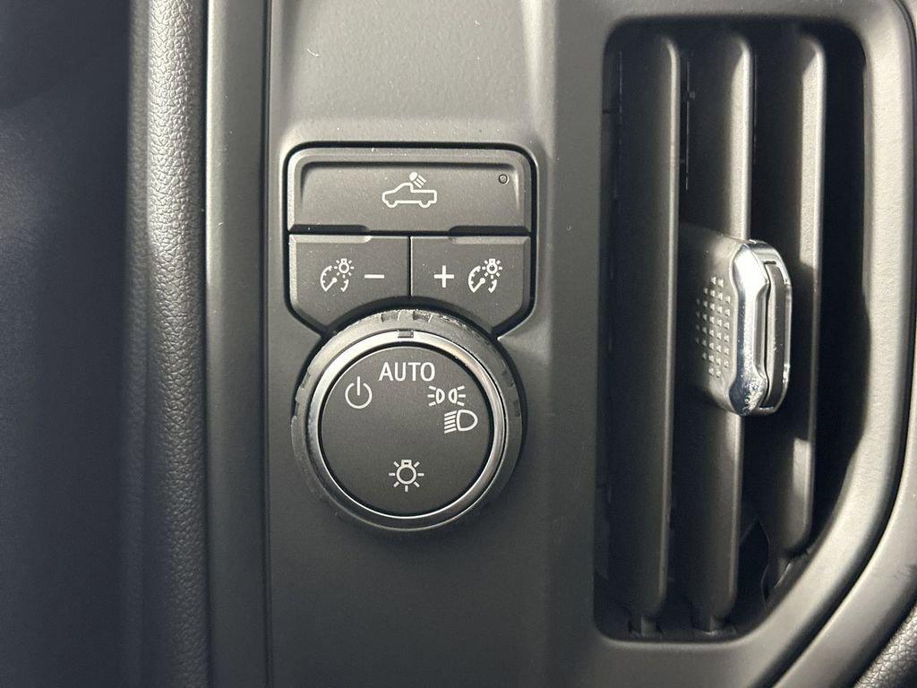 new 2026 Chevrolet Silverado 1500 car, priced at $33,680