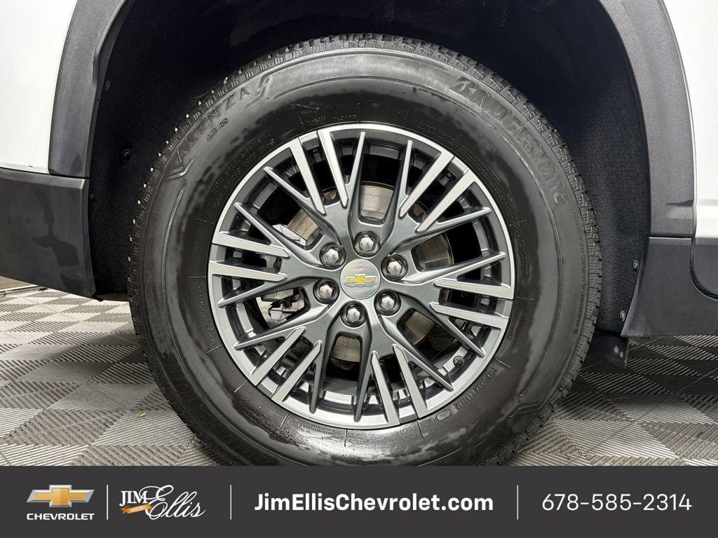 used 2024 Chevrolet Traverse car, priced at $33,046