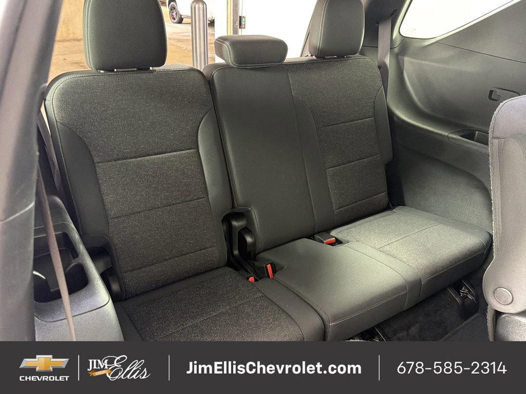 used 2024 Chevrolet Traverse car, priced at $33,046