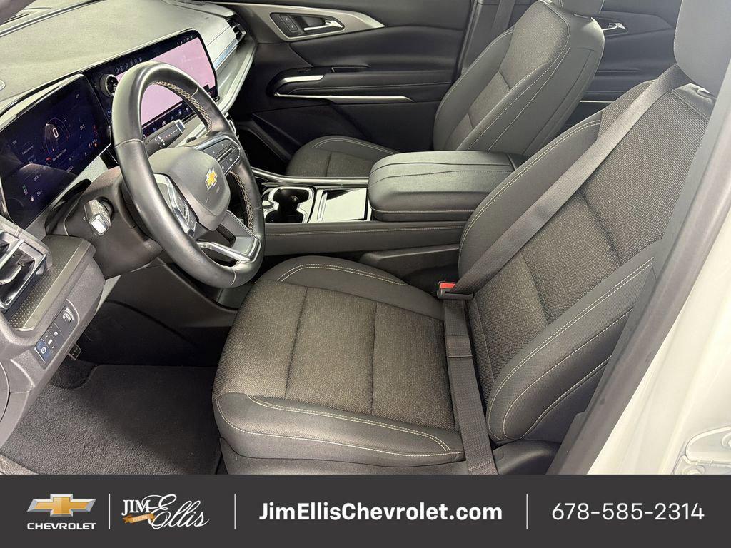 used 2024 Chevrolet Traverse car, priced at $33,046