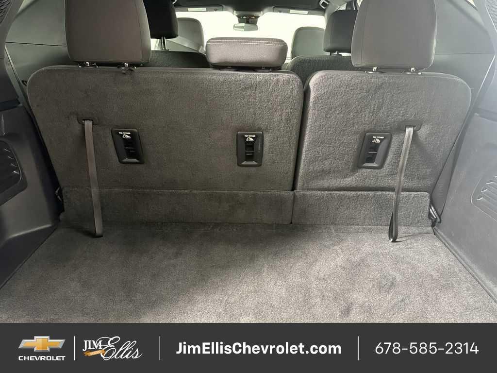 used 2024 Chevrolet Traverse car, priced at $33,046