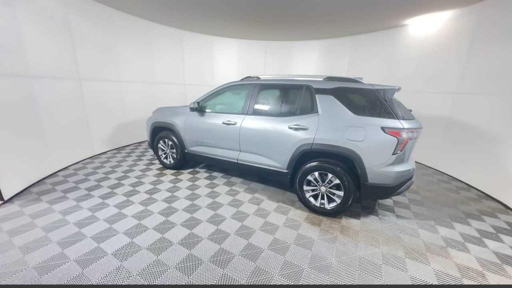 used 2025 Chevrolet Equinox car, priced at $24,000