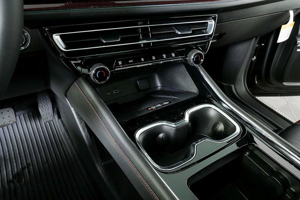 new 2026 Chevrolet Traverse car, priced at $58,220