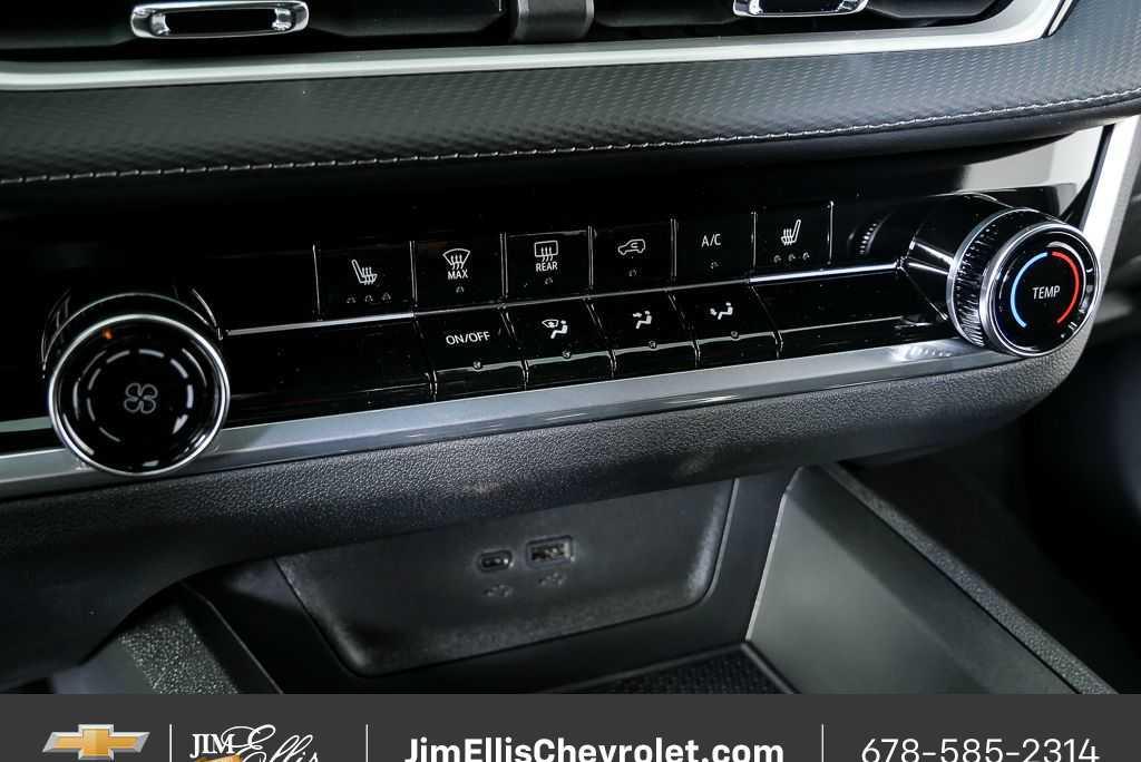 new 2026 Chevrolet Equinox car, priced at $27,495