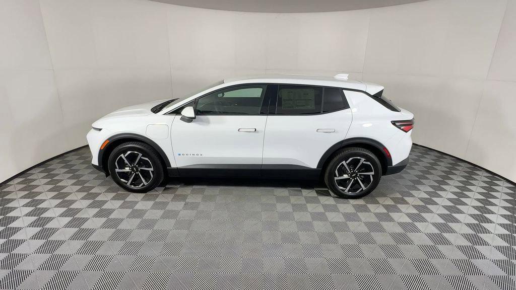 new 2026 Chevrolet Equinox EV car, priced at $26,890