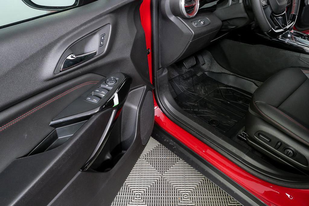 new 2026 Chevrolet Trax car, priced at $28,728