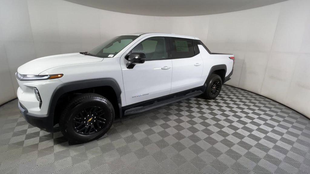 new 2025 Chevrolet Silverado EV car, priced at $71,185