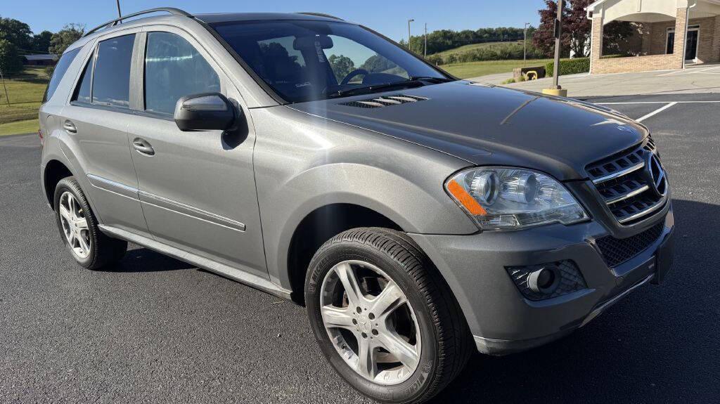 used 2009 Mercedes-Benz M-Class car, priced at $5,900